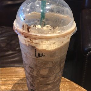 Meet your Posher, Lee